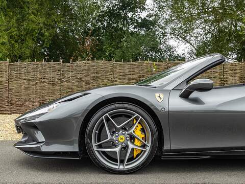 Ferrari F8 Spider - U5490
