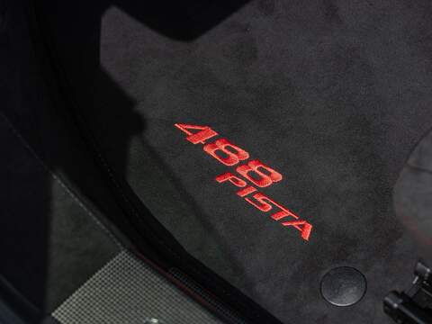 Ferrari 488 Pista Vs - U5495