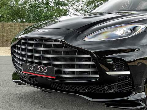 Aston Martin Dbx V8 - U5496