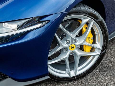 Ferrari Roma Spider - U5509