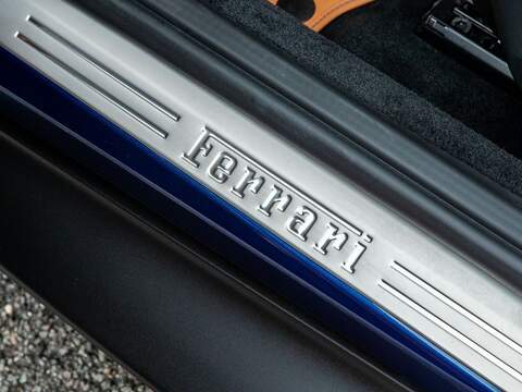 Ferrari Roma Spider - U5509