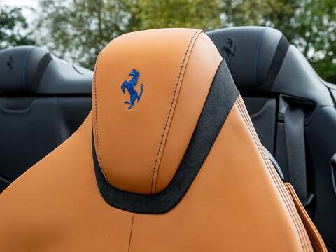 Ferrari Roma Spider - U5509