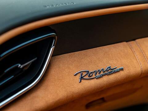 Ferrari Roma Spider - U5509
