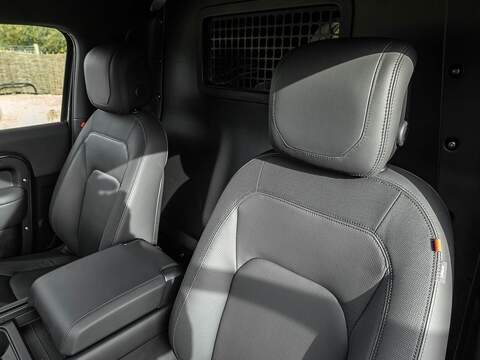 Land Rover Defender Hard Top X-Dynamic Hse - U5519