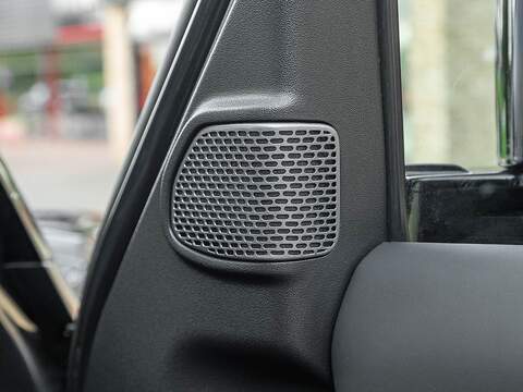 Land Rover Defender Hard Top X-Dynamic Hse - U5519