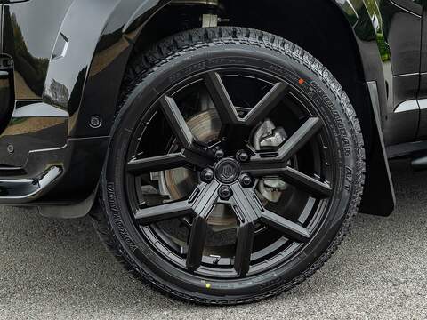 Land Rover Defender Hse - U5524