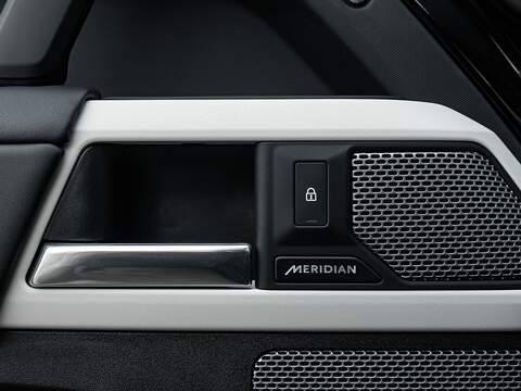 Land Rover Defender Hse - U5524