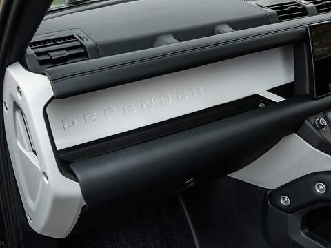 Land Rover Defender Hse - U5524