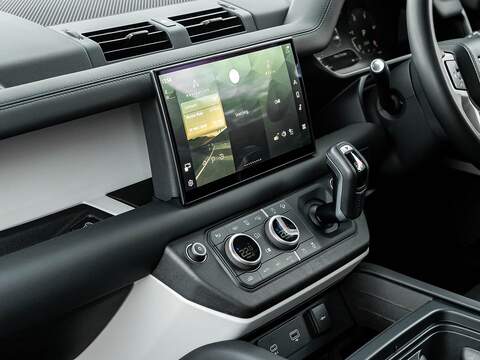 Land Rover Defender Hse - U5524