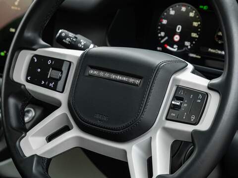 Land Rover Defender Hse - U5524