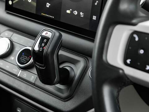 Land Rover Defender Hse - U5524