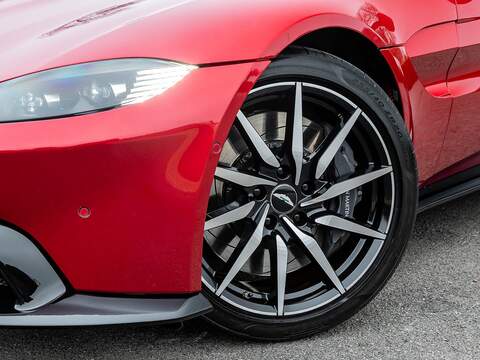 Aston Martin Vantage V8 - U5528