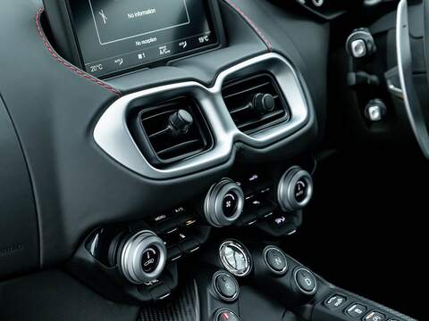 Aston Martin Vantage V8 - U5528