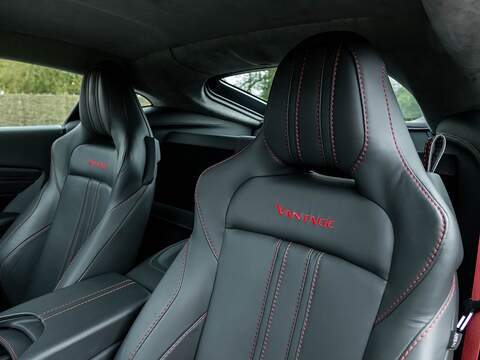 Aston Martin Vantage V8 - U5528
