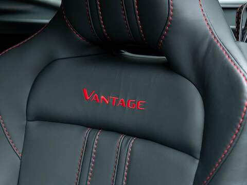Aston Martin Vantage V8 - U5528