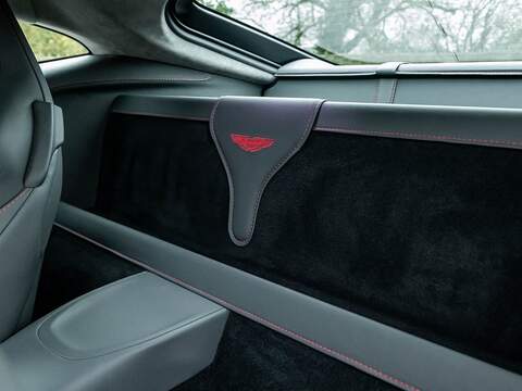 Aston Martin Vantage V8 - U5528