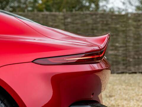 Aston Martin Vantage V8 - U5528