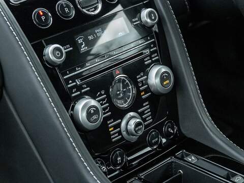 Aston Martin Dbs V12 - U5543