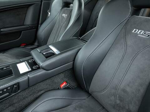 Aston Martin Dbs V12 - U5543
