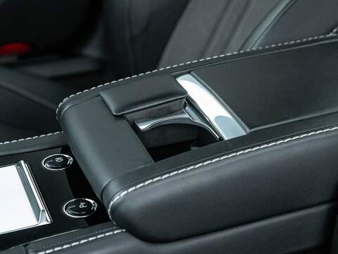 Aston Martin Dbs V12 - U5543