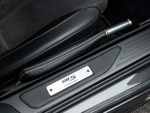 Aston Martin Dbs V12 - U5543