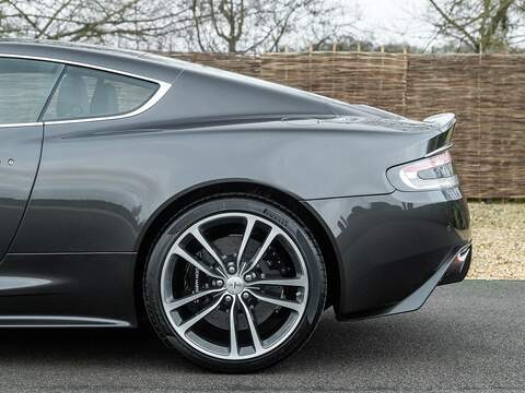 Aston Martin Dbs V12 - U5543
