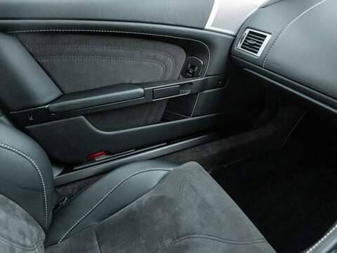 Aston Martin Dbs V12 - U5543