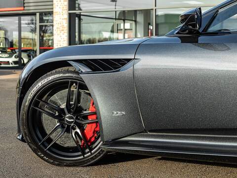 Aston Martin Dbs Superleggera V12 - U5545