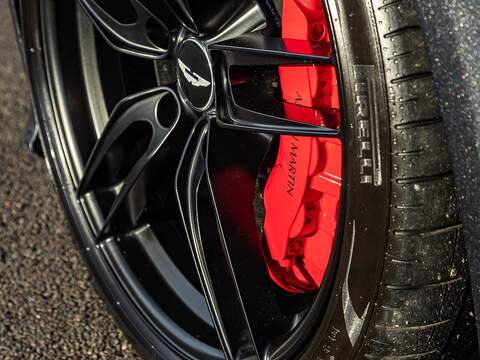 Aston Martin Dbs Superleggera V12 - U5545