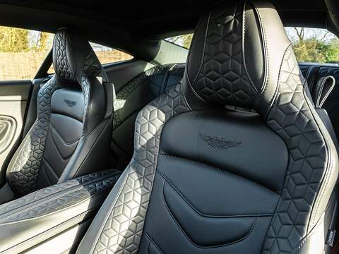 Aston Martin Dbs Superleggera V12 - U5545