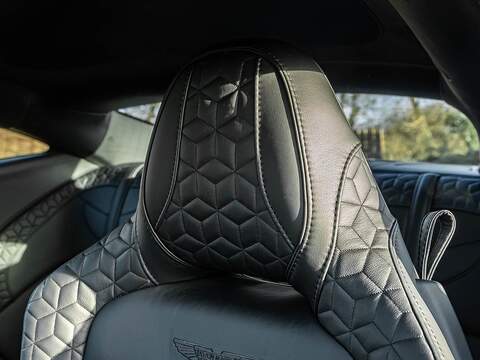 Aston Martin Dbs Superleggera V12 - U5545