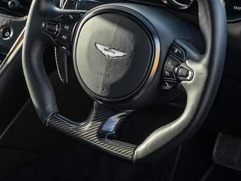 Aston Martin Dbs Superleggera V12 - U5545