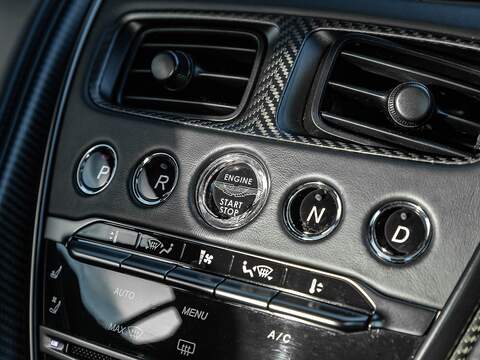 Aston Martin Dbs Superleggera V12 - U5545