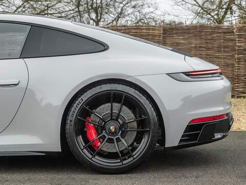 Porsche 911 Carrera Gts Pdk - U5546
