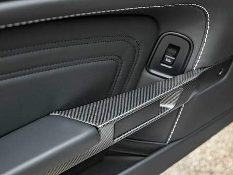 Aston Martin DBS Coupe - U5550