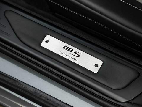 Aston Martin DBS Coupe - U5550