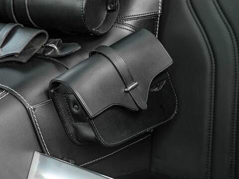 Aston Martin DBS Coupe - U5550