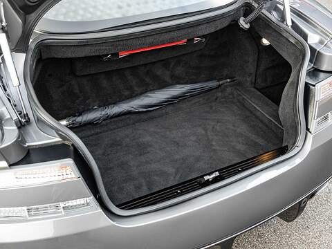 Aston Martin DBS Coupe - U5550