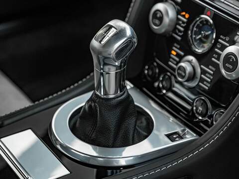 Aston Martin DBS Coupe - U5550