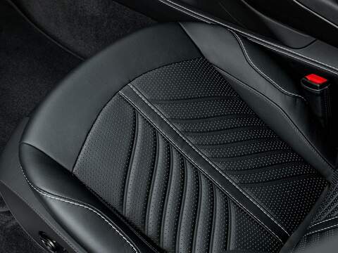 Aston Martin Dbx V8 - U5553