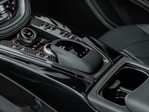 Aston Martin Dbx V8 - U5553