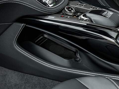 Aston Martin Dbx V8 - U5553