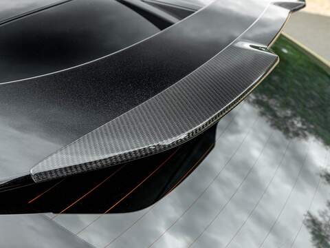 Aston Martin Dbx V8 - U5553