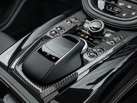 Aston Martin Dbx V8 - U5553