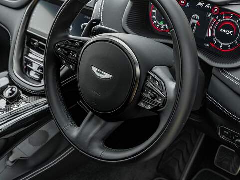 Aston Martin Dbx V8 - U5553