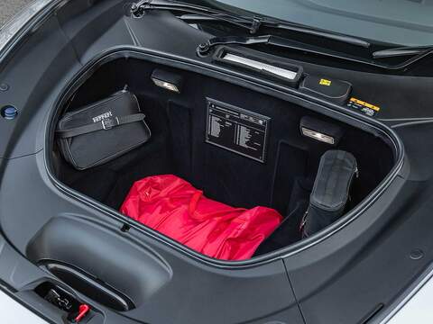 Ferrari F8 Tributo - U5561