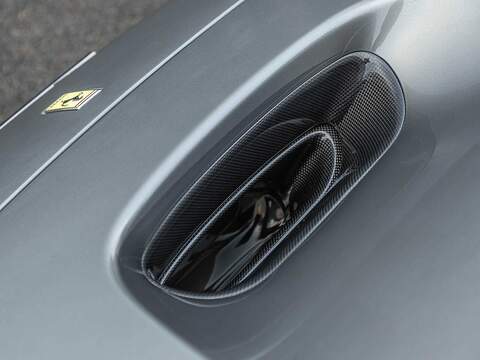 Ferrari F8 Tributo - U5561