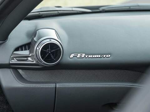 Ferrari F8 Tributo - U5561