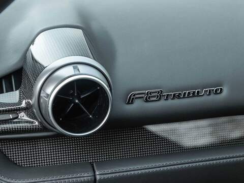 Ferrari F8 Tributo - U5561