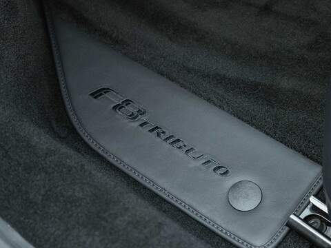 Ferrari F8 Tributo - U5561